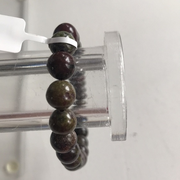 NWT Bloodstone beaded stretch bracelet. Real gemstones boho layering hippie bold - Picture 4 of 6